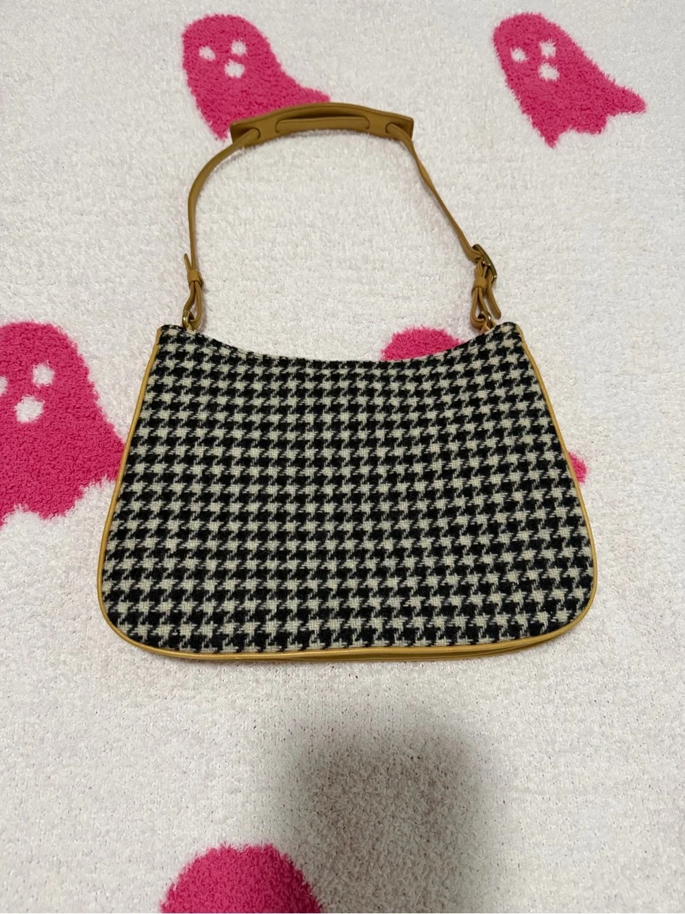 Vintage Coach Houndstooth Shoulder Bag in Black, White & Tan